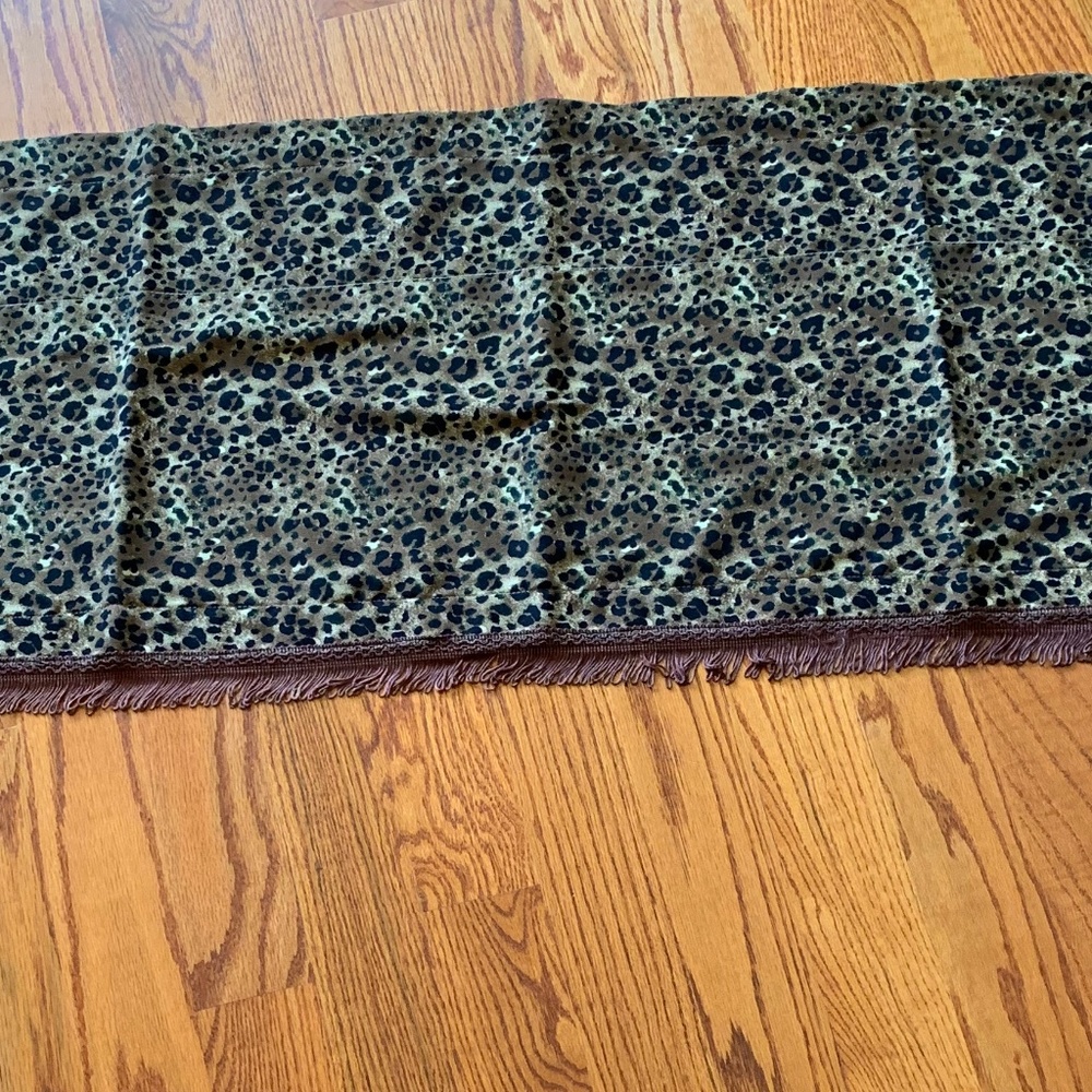 NWOT Animal print rod pocket valances